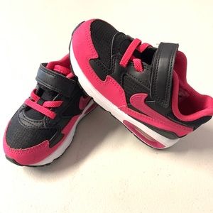 Girls Nike air max 8c